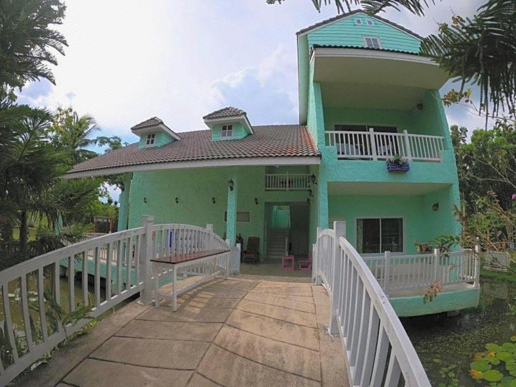 Charisma Resort Suan Phueng Exterior photo