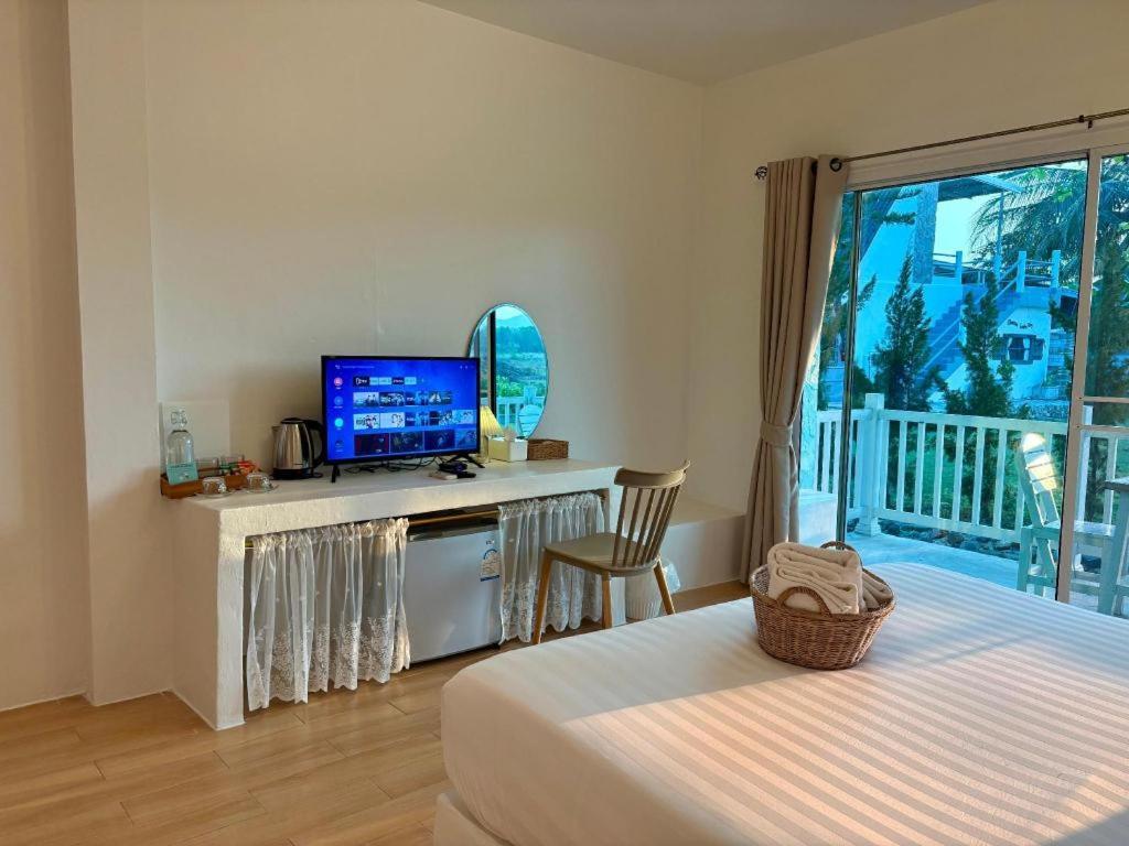 Charisma Resort Suan Phueng Exterior photo